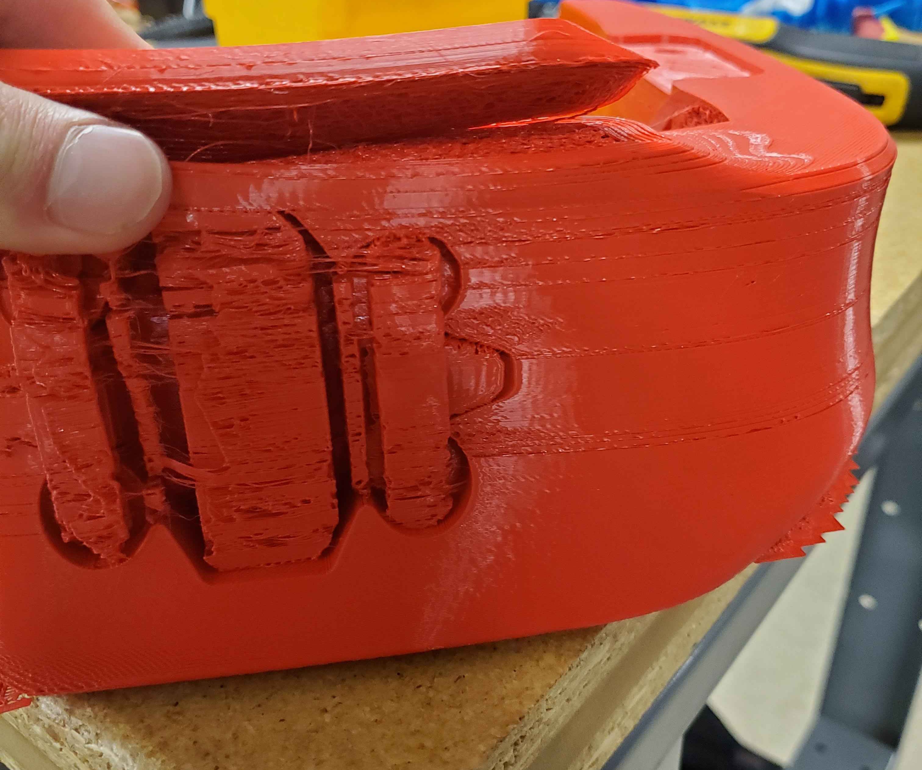 Wet filament led to wispy layers in an armor print